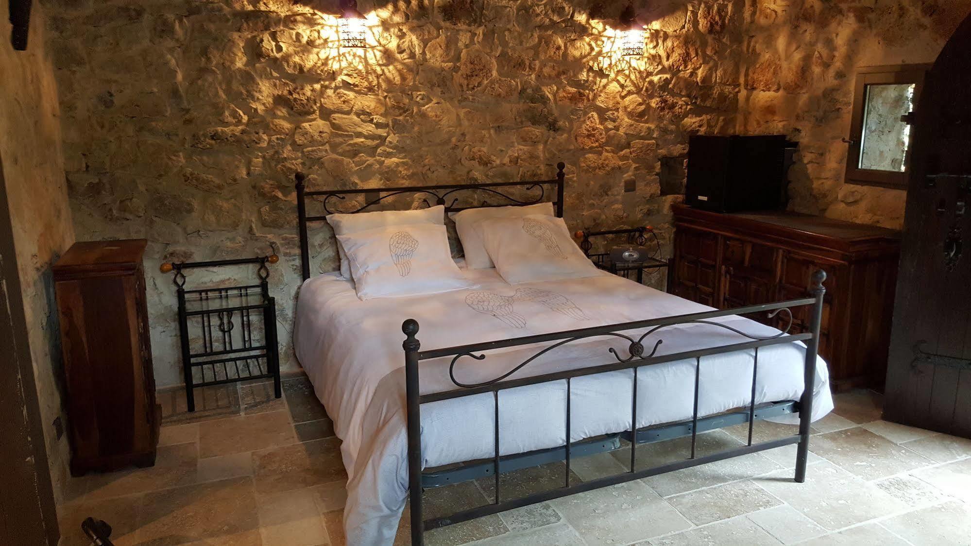 Le Donjon Des Combes Et Son Spa Fayence Luaran gambar