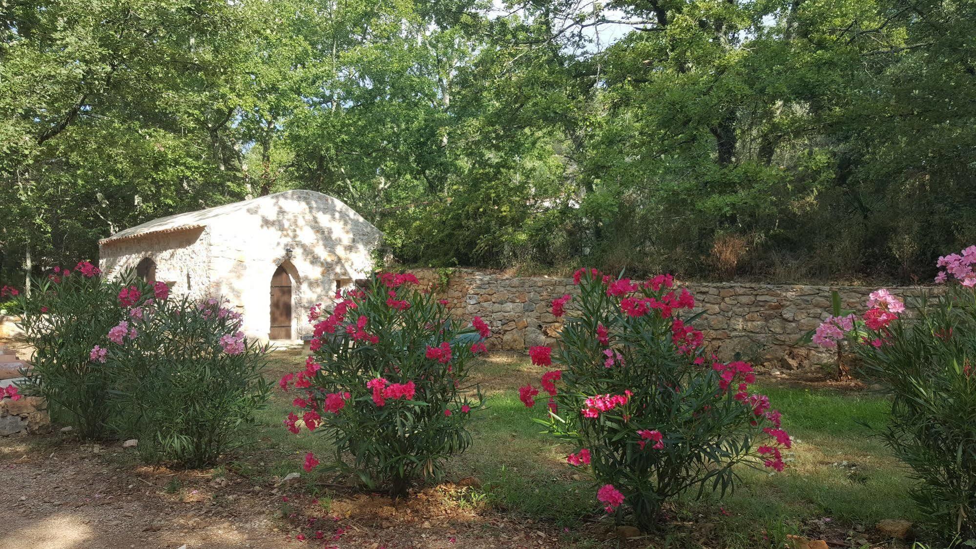 Le Donjon Des Combes Et Son Spa Fayence Luaran gambar