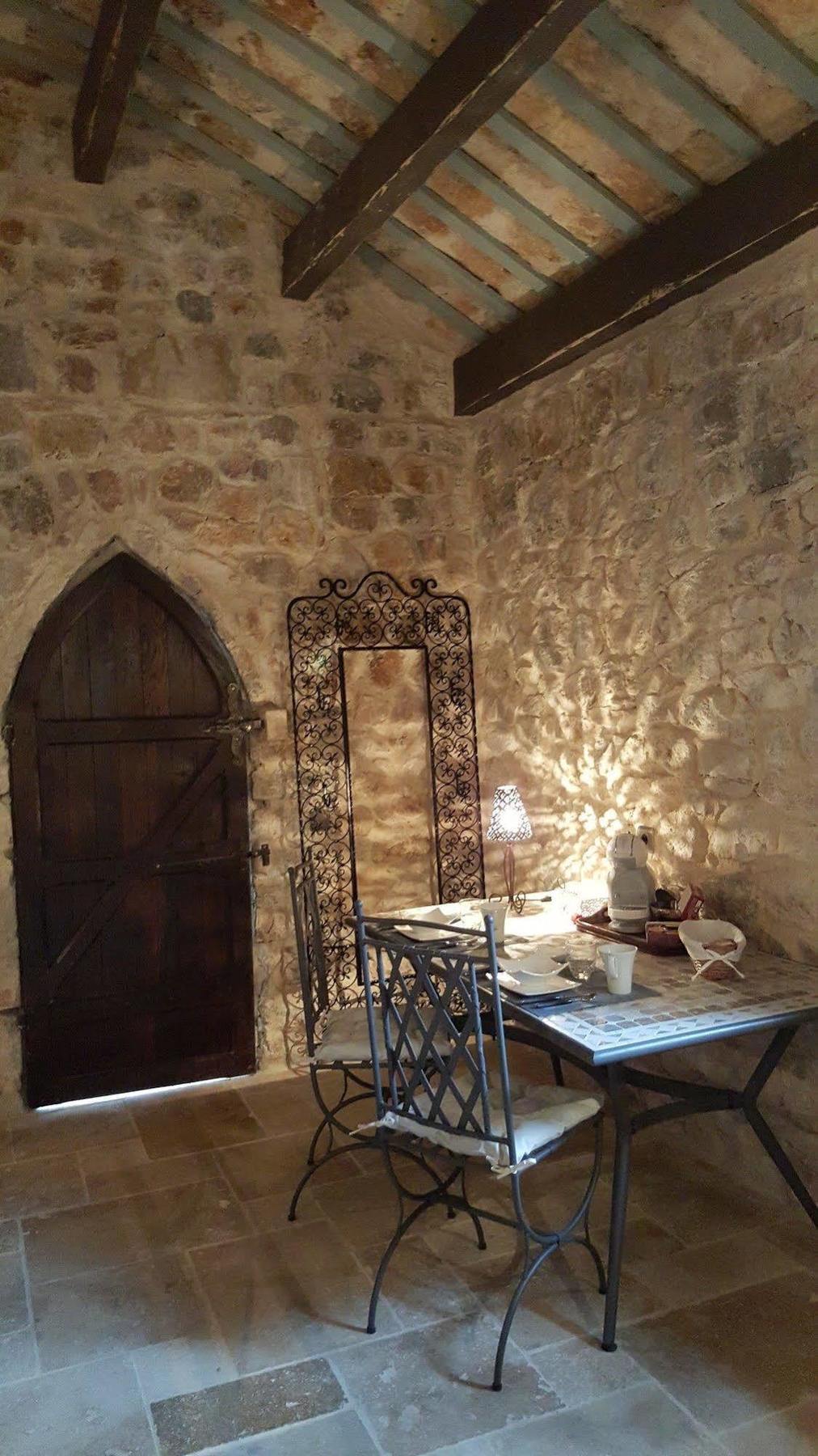 Le Donjon Des Combes Et Son Spa Fayence Luaran gambar