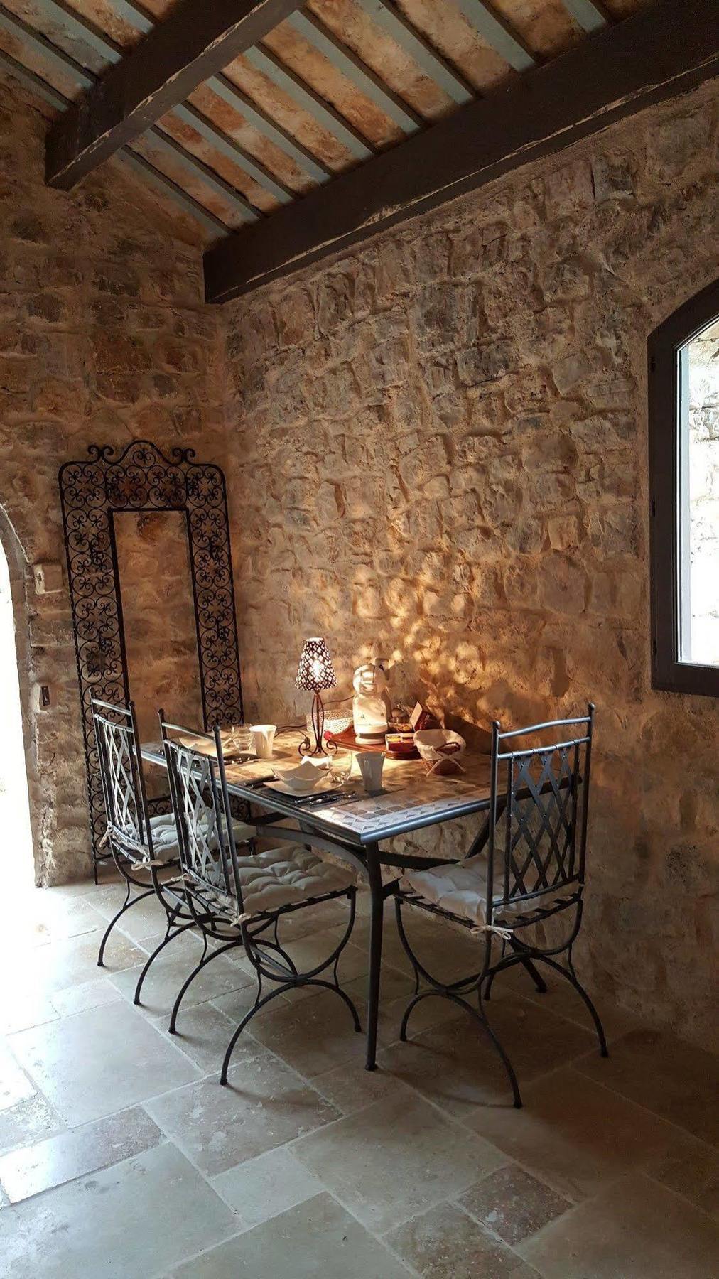 Le Donjon Des Combes Et Son Spa Fayence Luaran gambar