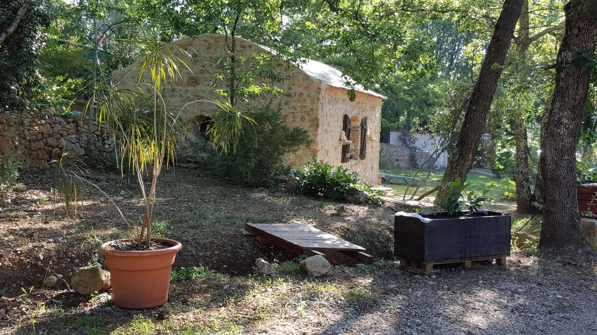 Le Donjon Des Combes Et Son Spa Fayence Luaran gambar