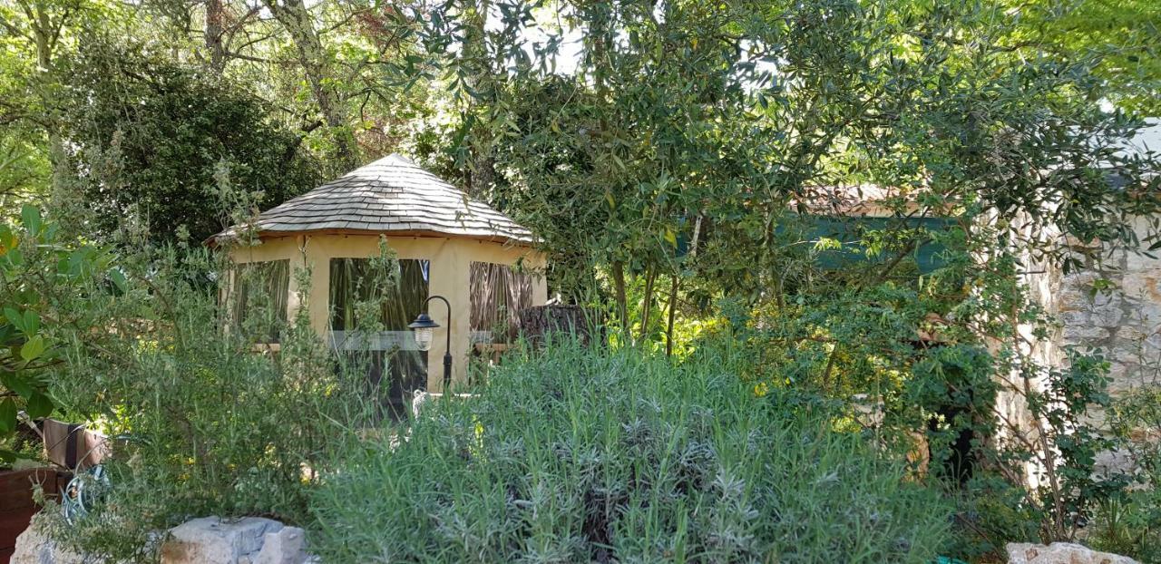 Le Donjon Des Combes Et Son Spa Fayence Luaran gambar